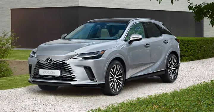 Lexus RX, debutta la quinta generazione: anche Plug-in