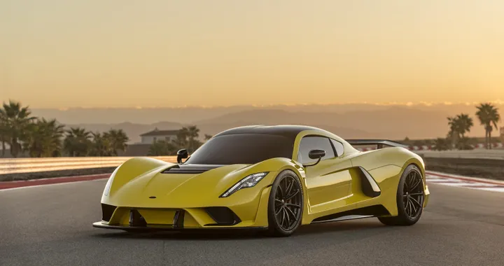 Hennessey Venom F5: l'auto stradale più veloce al mondo