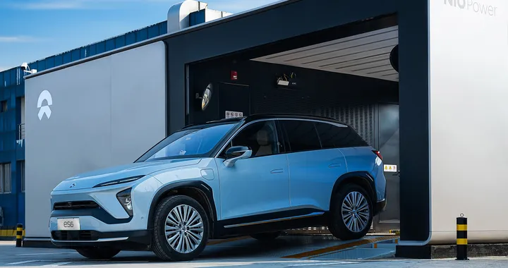 NIO, 700 stazioni per il battery swap in Cina. 5,3 milioni di sostituzioni effettuate