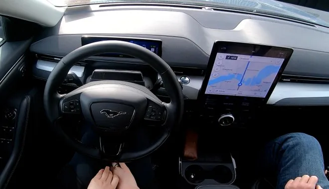 Ford BlueCruise, l'aggiornamento per la guida &quot;senza mani&quot; è stato rimandato