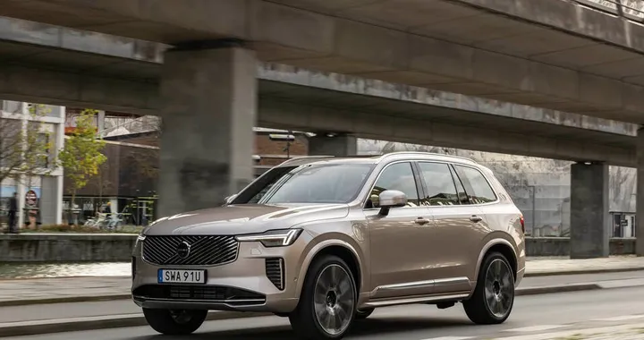 Volvo, un milione di ibride plug-in: XC60 e XC90 le più vendute