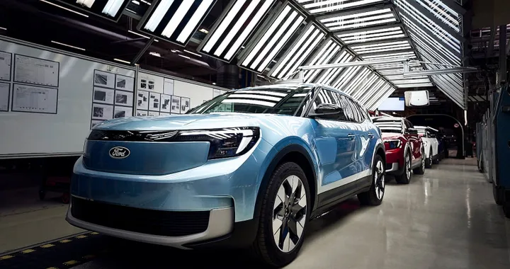 Ford, cassa integrazione a Colonia per la bassa domanda di veicoli elettrici