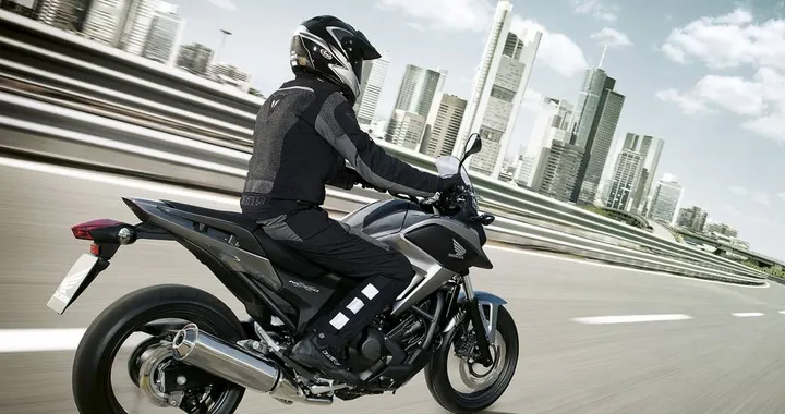 Honda NC750X: ecco la versione 2016