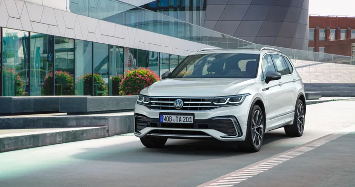 Volkswagen Tiguan Allspace, aperti gli ordini in Italia del modello restyling: prezzi