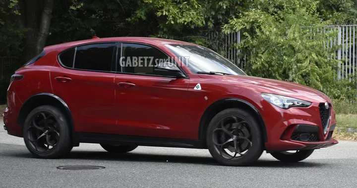 Alfa Romeo Stelvio Quadrifoglio: e se ci fosse una versione speciale Luna Rossa?