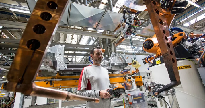 Come la tecnologia ha cambiato (in meglio) la vita dei lavoratori dell'auto