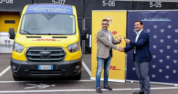 Ford Italia e DHL Express Italy: programma di test per consegne “green” con E-Transit