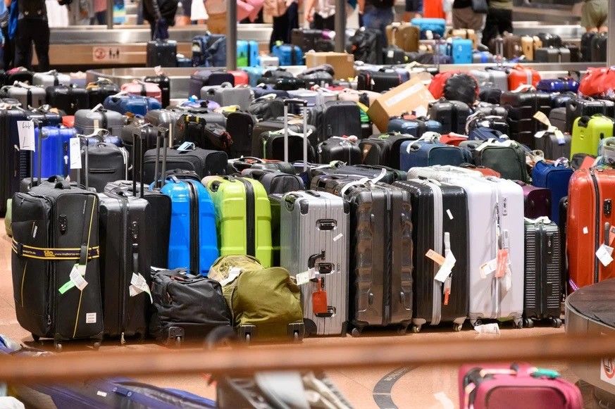Bagagli in aereo, nel 2024 ne sono stati persi o rubati 33,4 milioni