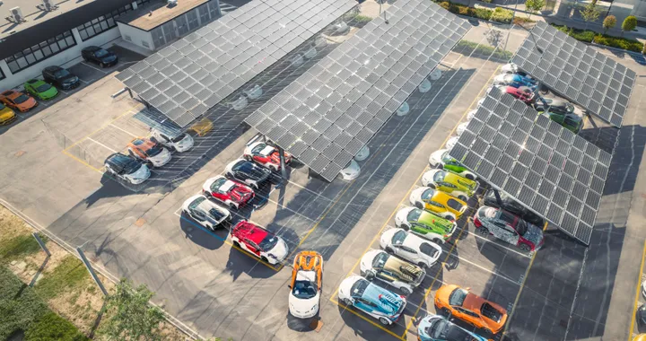 Lamborghini accelera sulla via della sostenibilità. Gamma elettrificata dal 2024