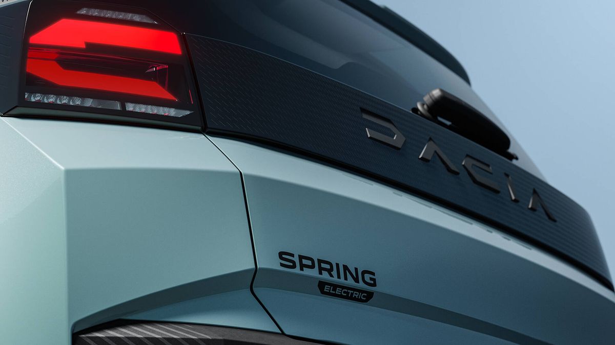 Anteprima: Dacia Spring non se ne va, arriva la seconda generazione: il teaser