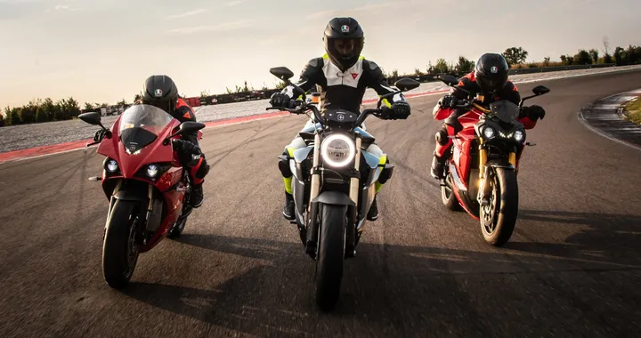 Energica: la gamma 2021 porta al debutto le versioni RS delle moto elettriche