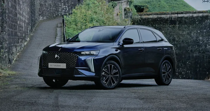 DS 7 Vauban, il SUV Plug-in è a prova di proiettili