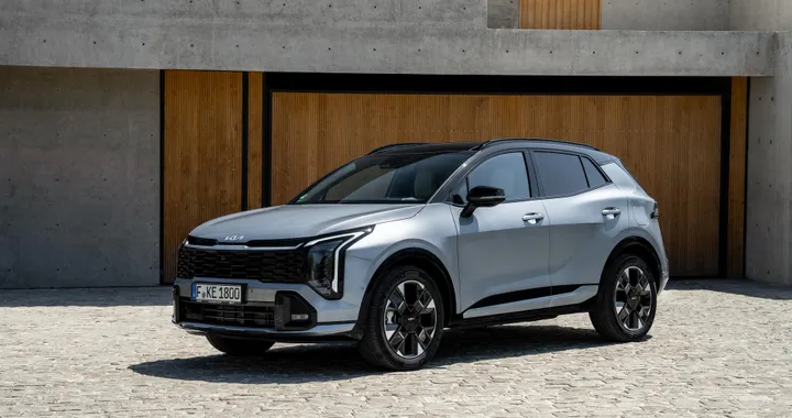 KIA Sportage 2025, il restyling si presenta in Europa: ecco come evolve il SUV