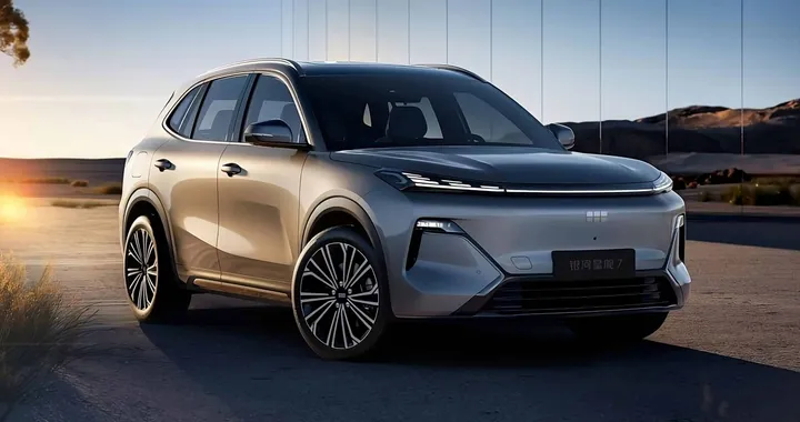 Geely Galaxy Starship 7, prime immagini ufficiali del SUV con sistema ibrido Thor