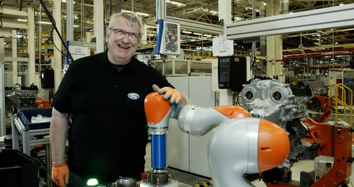 Ford, arriva il robot Robbie che aiuta nel lavoro le persone con mobilità ridotta