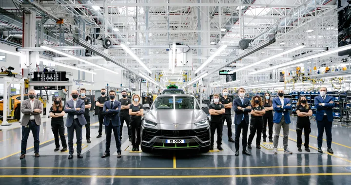 Lamborghini festeggia le 15.000 Urus prodotte