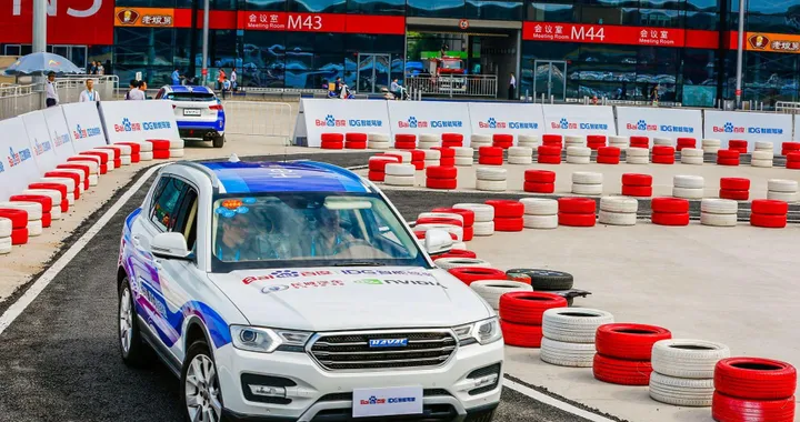 BlackBerry e Baidu insieme per la guida autonoma