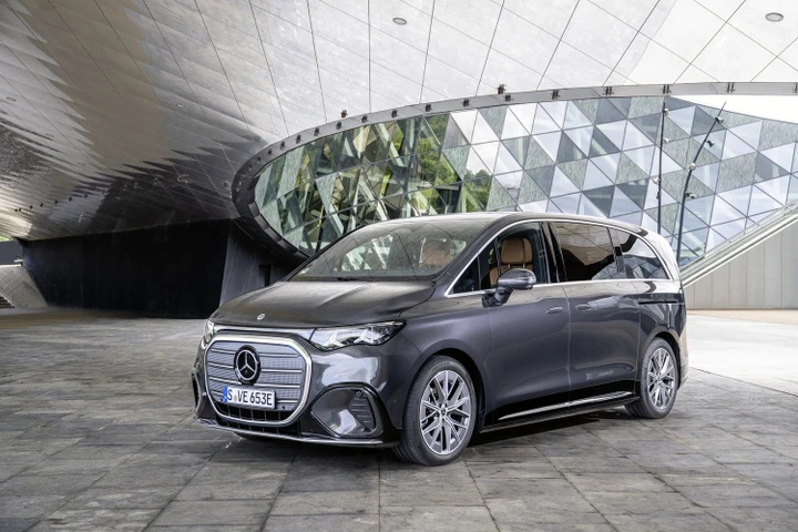 Mercedes VLE: arrivano le versioni AMG Line e AMG Line Plus