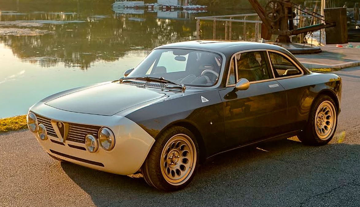 Copertina: Totem l’ha chiamata Lyla: è la nuova GT Super bicolore da 640 CV su base Alfa