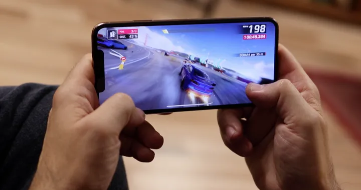 Dai videogiochi alla guida autonoma: Ford brevetta lo sterzo tramite smartphone