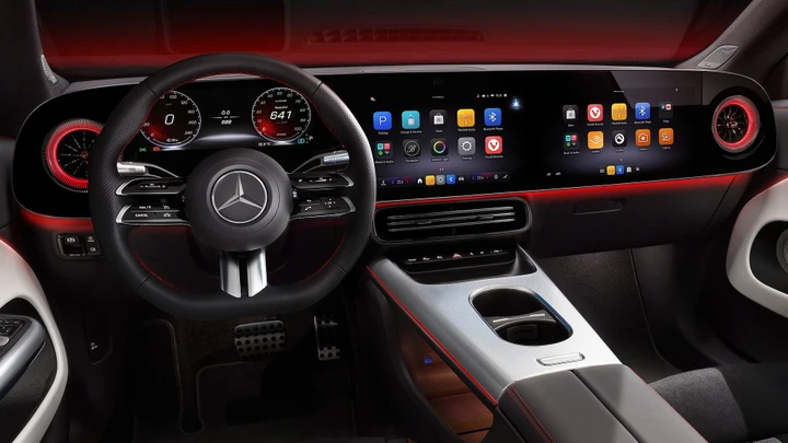Schermi sempre più grandi sulle auto: un’innovazione o un pericolo?