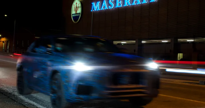 Maserati Grecale, il nuovo SUV si fa vedere ancora su strada