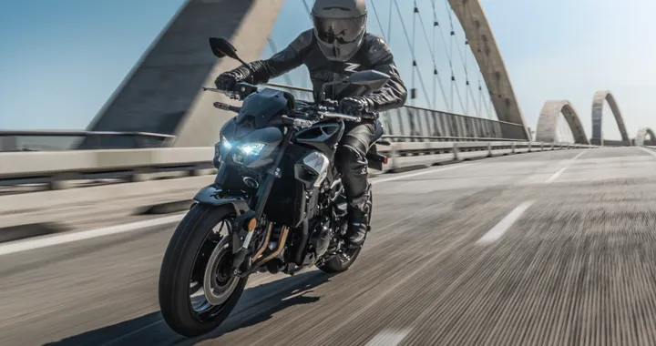Kawasaki Z900 e Z900 SE si rinnovano per il 2025. Tutte le novità
