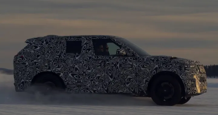 Nuova Range Rover Sport SV, presentazione il 31 maggio