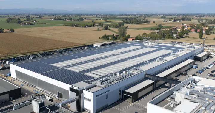 Lamborghini amplia il proprio impianto fotovoltaico e rafforza la sua strategia green
