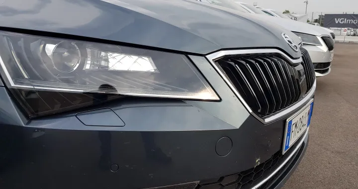 Skoda Superb: ADAS e Traffic Jam Pilot di serie dalla Style, prime impressioni