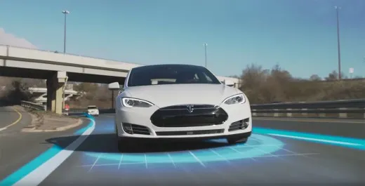 Tesla, la Model S "canterá" come una Mustang