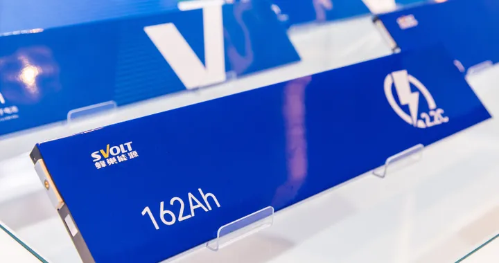 Svolt svela la nuova batteria LFP: promette una ricarica (10-80%) in 10 minuti