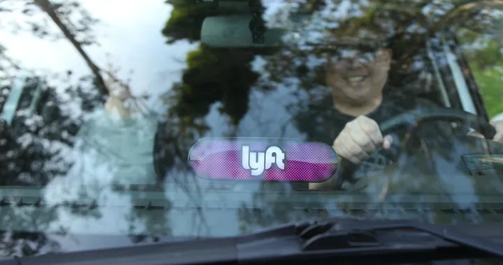 Lyft corre verso un ride sharing a zero emissioni