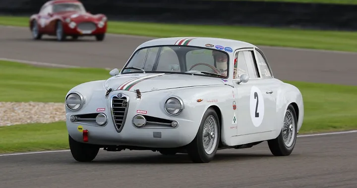 Milano AutoClassica 2025, fino a domenica il salone dedicato alle auto storiche