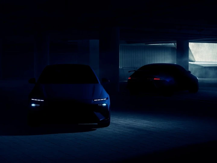Hyundai IONIQ 6 N: le prime foto della nuova berlina elettrica ad alte prestazioni
