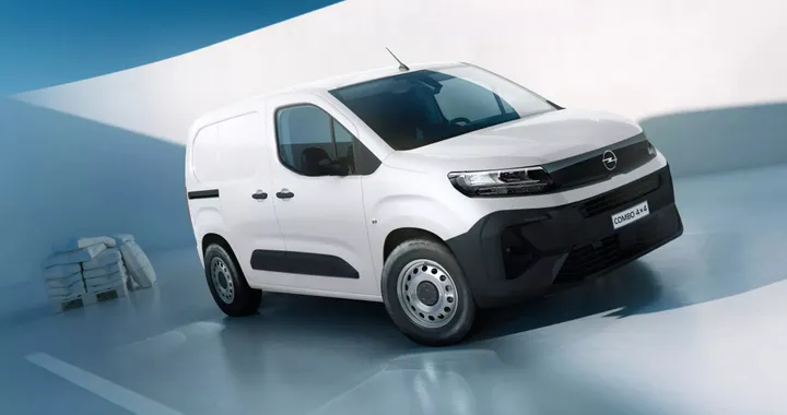 I furgoni Stellantis diventano ibridi diesel e 4x4 con la conversione di Dangel