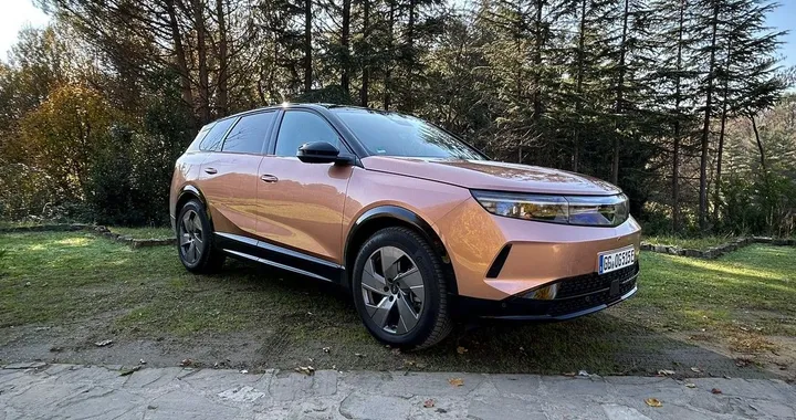 Prova nuova Opel Grandland Elettrica: comfort, tecnologia e tanto spazio