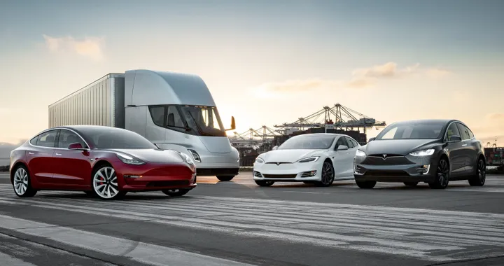 In arrivo l'assicurazione auto firmata Tesla, &quot;la migliore di tutte&quot;