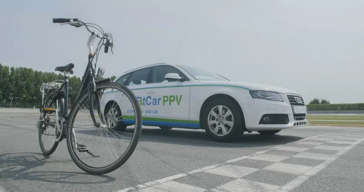 FitCar PPV: l'auto a pedali per allenarsi anche nel traffico