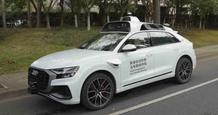 Guida autonoma, Audi testa su strada veicoli connessi con la tecnologia V2X