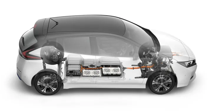 Nissan cede il settore batterie per concentrarsi sullo sviluppo delle EV