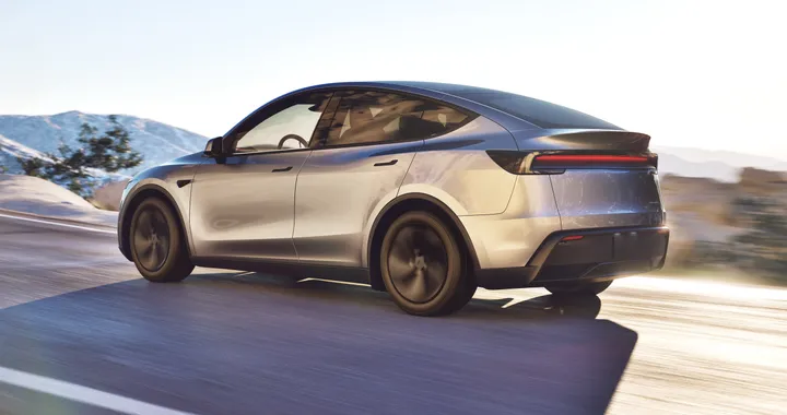 Nuova Tesla Model Y, 1.800 euro per farla &quot;sgommare&quot; con Acceleration Boost