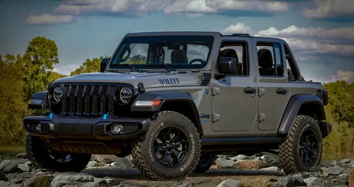 Jeep Wrangler 4xe Willys, nuova versione del fuoristrada ispirata al passato