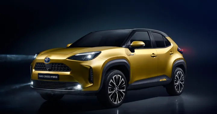 Toyota Yaris Cross: il nuovo crossover ibrido compatto | Info e immagini