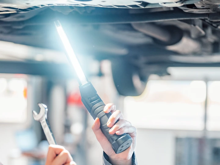 Scende sotto i 50€ l’innovativa lampada da lavoro OSRAM 3 in 1