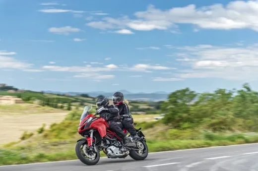 Ducati Dream Tour 2015: un week-end con le Rosse a noleggio
