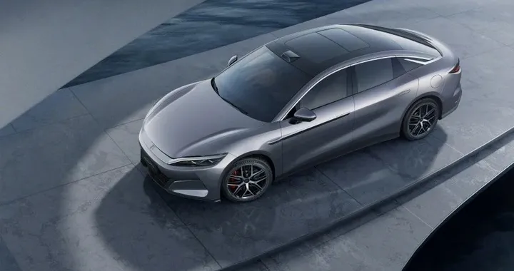 BYD Han L: 601 chilometri di autonomia per l'ammiraglia elettrica da oltre 1.000 cavalli