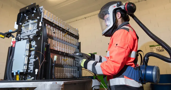 Renault con Veolia e Solvay per il riciclo delle batterie delle auto elettriche