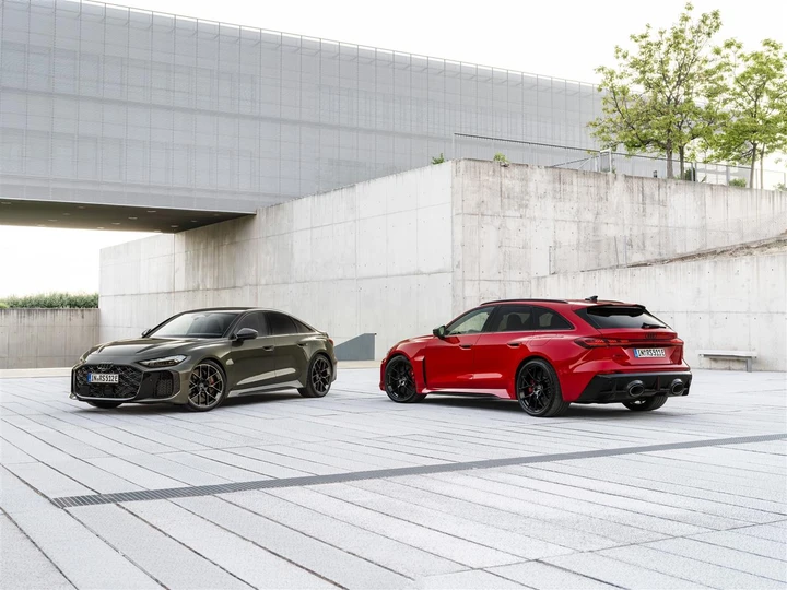 Audi RS 5, al via gli ordini: il listino prezzi della prima RS plug-in