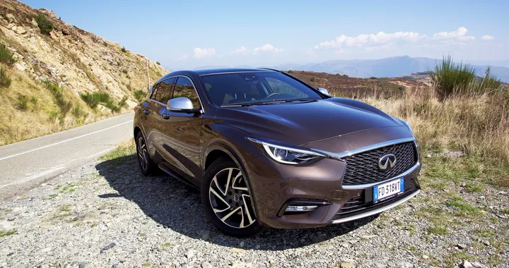 Infiniti: congelata la futura compatta su base Mercedes Classe A
